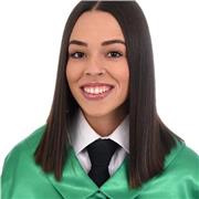 Profesora titulada que ofrece clases de apoyo educativo para estudiantes de Educación Primaria.